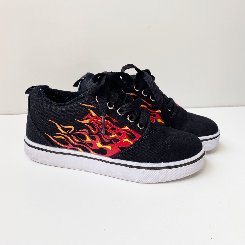 HEELYS Boys 2 Black Red Flame Skate Sneakers!